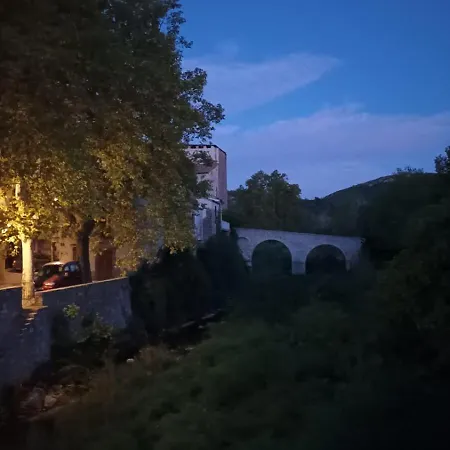 La Barbacane De Couette-café Cascastel-des-Corbières